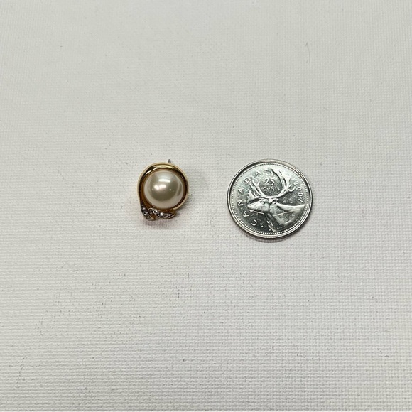 Vintage Gold Tone Faux Domed Pearl Stud Earrings - Picture 9 of 9